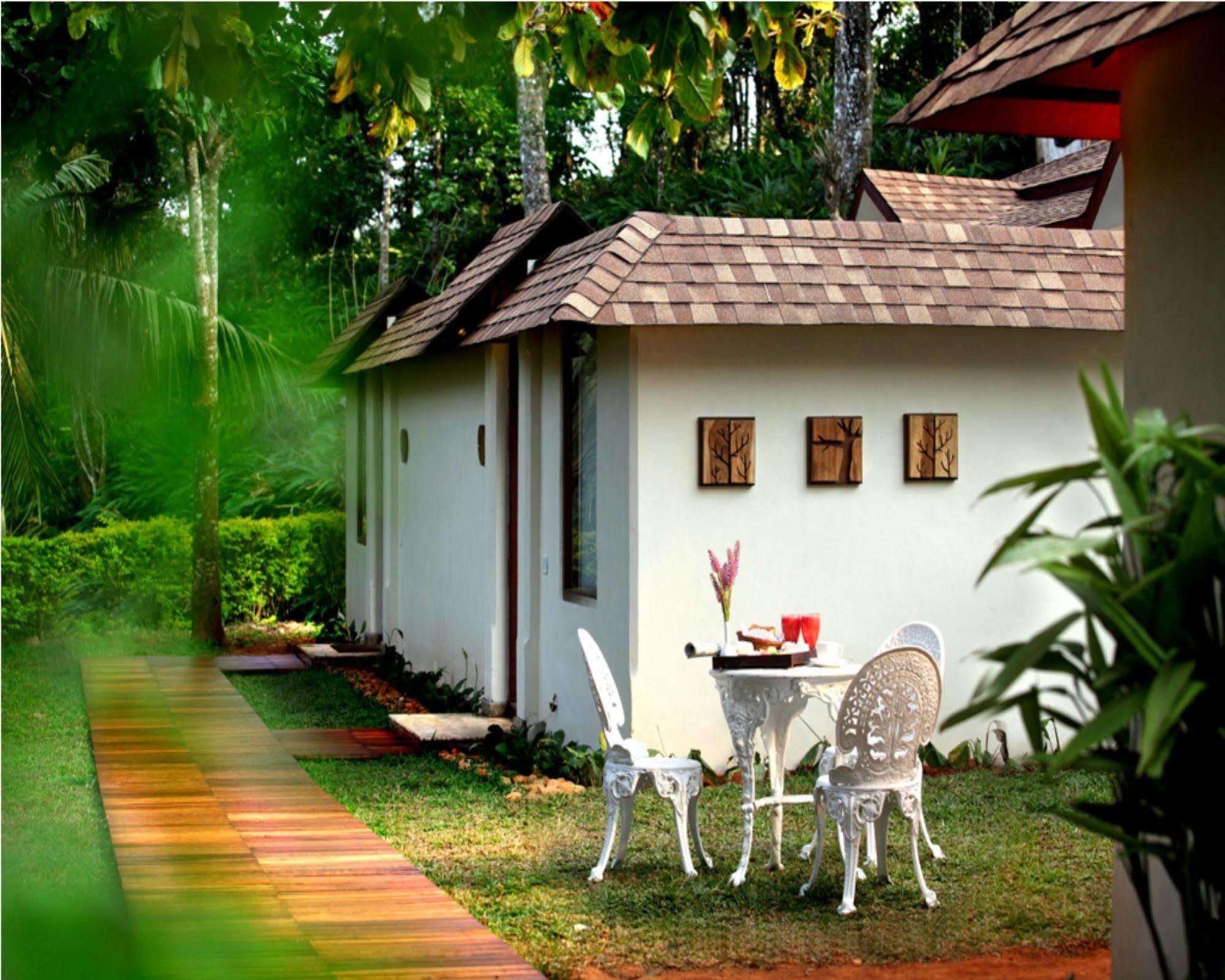 Carmelia Haven Resort Thekkady Exterior foto